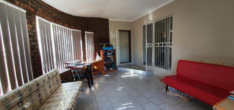 4 Bedroom Property for Sale in Flora Park Northern Cape